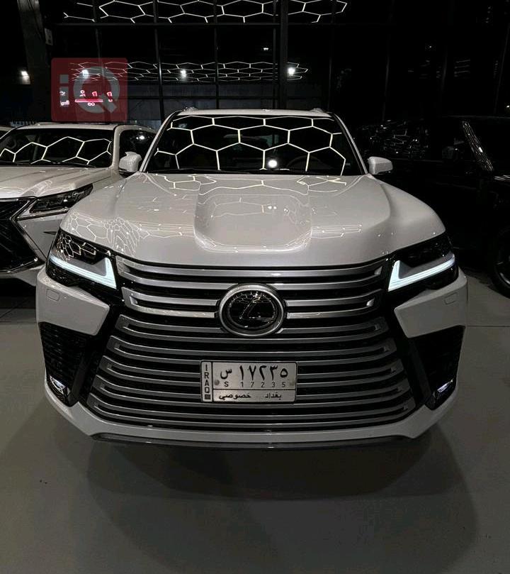 Lexus LX